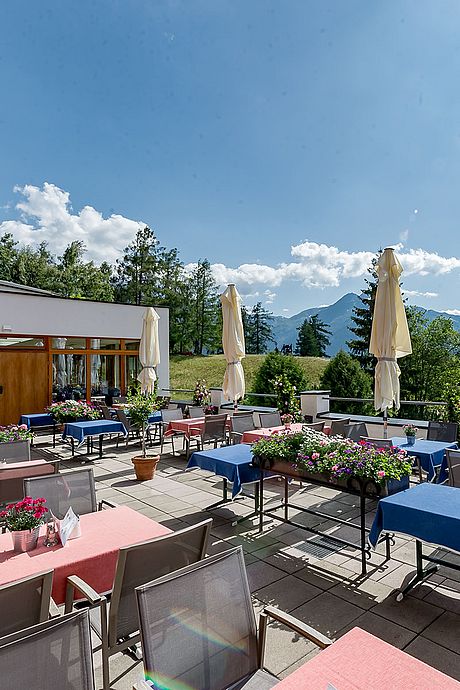 Hotel-Inntalerhof-Terrasse